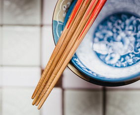 不锈钢碗里的美食传奇—揭秘不锈钢碗小吃品牌的风靡之路