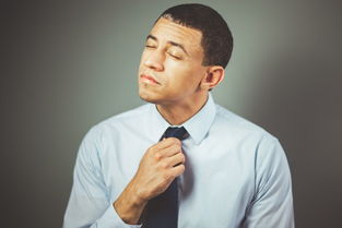 男士防风西服品牌大盘点，时尚与实用的完美结合