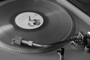 国家合格隔音耳机品牌解析